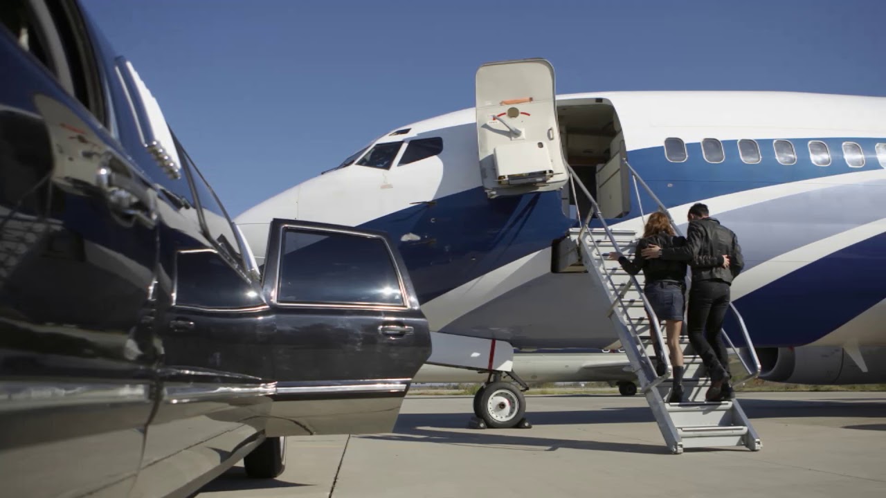 airport transportation limo in Austin